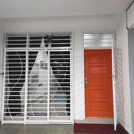 Bb D'Velodrom Homestay Дунґун Екстер'єр фото
